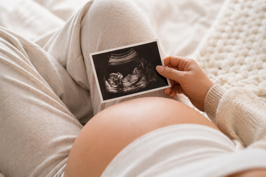Kismama fotózás félelmek – mitől tartanak a legtöbben, és mi történik valójában?